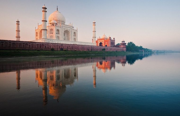 Experience Spectacular Stay in the Beautiful City Of Agra